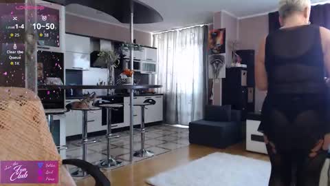 Roxana online show from 03-28-26, 01:33