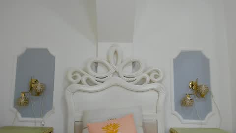 Snapshot of roxana_scott1 chatting on 10-03-25, 04:20 roxana_scott1 online show from 10-03-25, 04:20