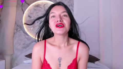 roxanaborns online show from 12-22-25, 01:08