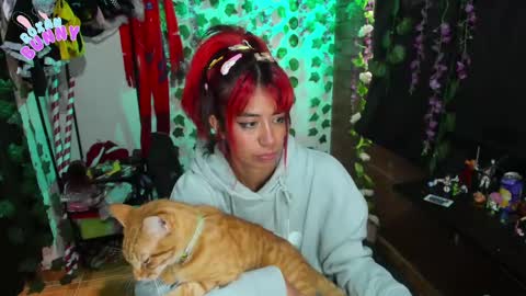 Snapshot of roxanbunny chatting on 02-23-25, 12:37 roxxy online show from 02-23-25, 12:37