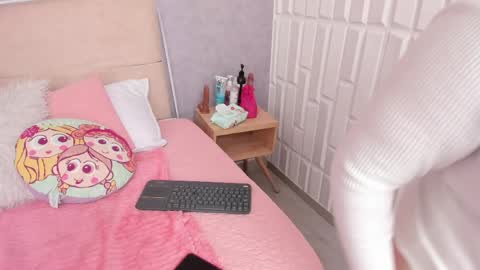 roxanebrown online show from 05-07-26, 07:41