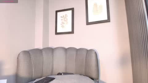  Roxanna  online show from 06-18-26, 09:14