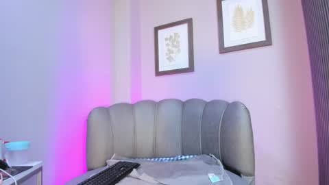  Roxanna  online show from 06-29-26, 10:15