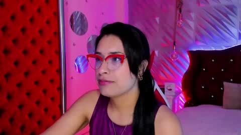 Snapshot of roxanne_han chatting on 04-20-26, 12:08 roxanne_han online show from 04-20-26, 12:08