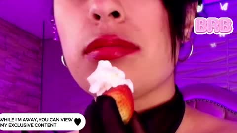 Snapshot of roxanne_han chatting on 07-08-26, 12:09 roxanne_han online show from 07-08-26, 12:09