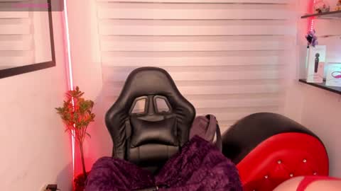 roxanne online show from 06-30-26, 03:18