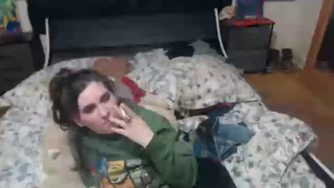 Snapshot of roxanneroulette chatting on 01-24-25, 12:09 Silver online show from 01-24-25, 12:09