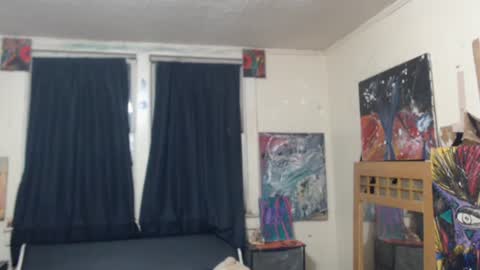 Snapshot of roxanneroulette chatting on 01-25-25, 01:21 Silver online show from 01-25-25, 01:21