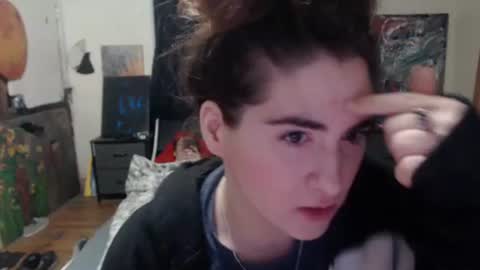 Snapshot of roxanneroulette chatting on 01-28-25, 10:56 Silver online show from 01-28-25, 10:56