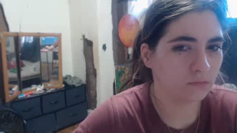 Snapshot of roxanneroulette chatting on 02-06-25, 05:51 Silver online show from 02-06-25, 05:51