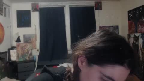 Snapshot of roxanneroulette chatting on 02-17-25, 05:04 Silver online show from 02-17-25, 05:04