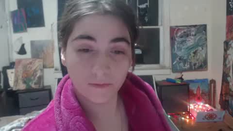 Snapshot of roxanneroulette chatting on 02-18-25, 03:10 Silver online show from 02-18-25, 03:10