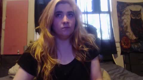 Snapshot of roxanneroulette chatting on 09-08-25, 03:33 Silver online show from 09-08-25, 03:33