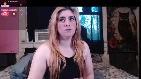 Snapshot of roxanneroulette chatting on 10-19-25, 09:59 Silver online show from 10-19-25, 09:59