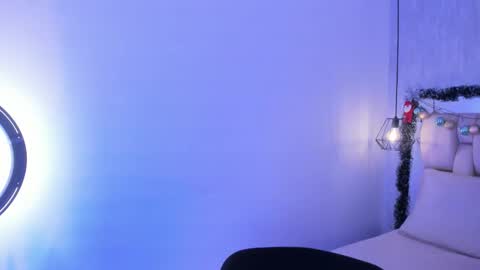 Roxie  online show from 12-21-25, 12:56