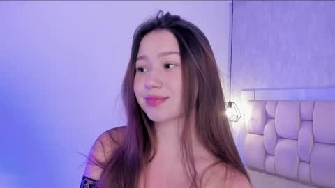 Snapshot of roxie_summers chatting on 04-22-26, 07:48 Roxie online show from 04-22-26, 07:48