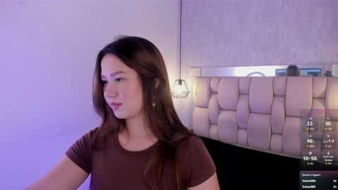 Snapshot of roxie_summers chatting on 05-04-26, 07:54 Roxie online show from 05-04-26, 07:54
