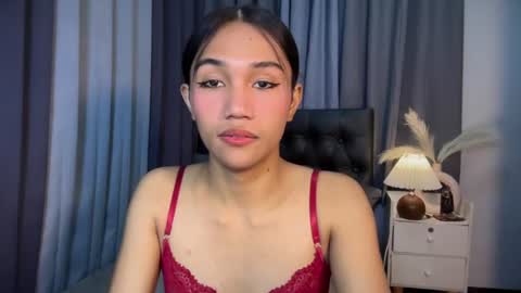 roxiethogersen online show from 06-18-26, 12:33