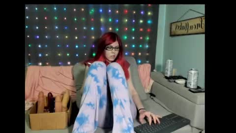 roxihazeleyes online show from 02-16-25, 08:44