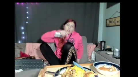 roxihazeleyes online show from 03-02-25, 09:42