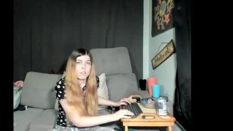 Snapshot of roxihazeleyes chatting on 05-21-26, 01:23 roxihazeleyes online show from 05-21-26, 01:23