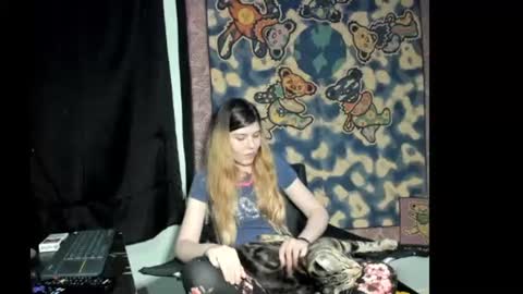 Snapshot of roxihazeleyes chatting on 07-20-26, 05:44 roxihazeleyes online show from 07-20-26, 05:44