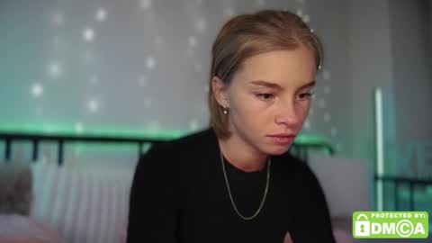 Snapshot of roxxxie_reid chatting on 10-10-25, 09:36 Roxieex ABBY online show from 10-10-25, 09:36