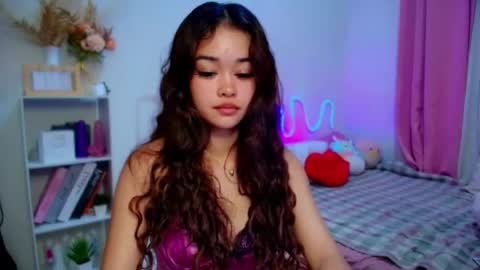 Snapshot of roxxy_blossom chatting on 07-20-26, 03:54 roxxy_blossom online show from 07-20-26, 03:54
