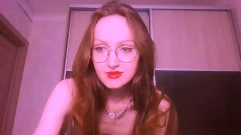 Snapshot of roxxywharton chatting on 06-28-26, 12:00 Roxxy Wharton online show from 06-28-26, 12:00