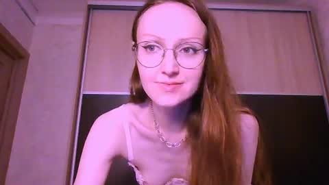 Snapshot of roxxywharton chatting on 07-04-26, 11:05 Roxxy Wharton online show from 07-04-26, 11:05