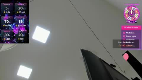 Snapshot of roxy_flame_ chatting on 04-22-26, 11:01 Roxy online show from 04-22-26, 11:01
