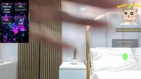 Snapshot of roxy_flame_ chatting on 04-26-26, 11:19 Roxy online show from 04-26-26, 11:19