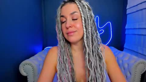 Roxy online show from 02-12-26, 02:06