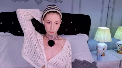 roxanne online show from 05-18-26, 03:35