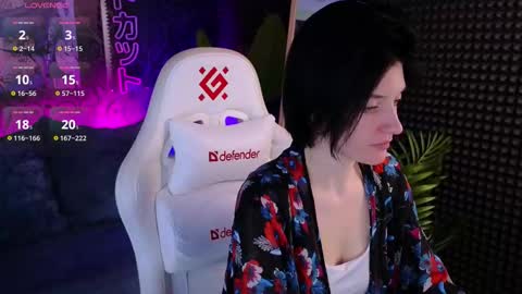 roxy_riot_ online show from 10-23-25, 01:49