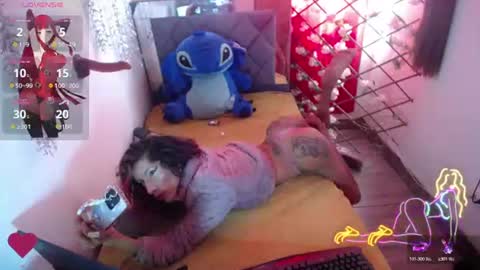 Snapshot of roxy_roxxan chatting on 07-12-26, 02:52 - online show from 07-12-26, 02:52