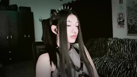 Roxy Independient model Help me to reach 50 thumbs up online show from 03-28-26, 12:54