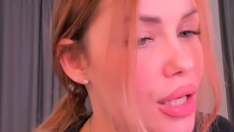 Roxy follow me online show from 02-20-25, 05:29