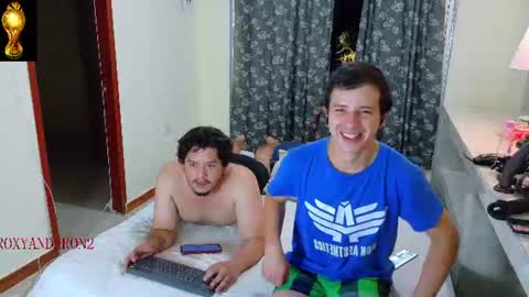 Snapshot of roxyandaron2 chatting on 06-22-26, 11:46 RoxyAron online show from 06-22-26, 11:46