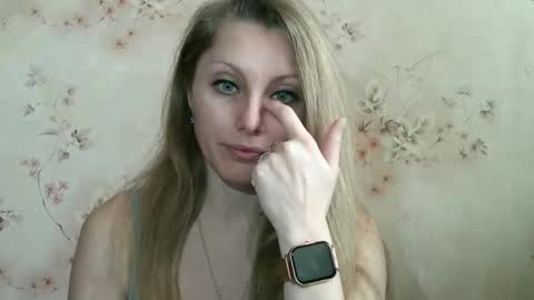 roxyfox18x01 online show from 01-18-26, 10:08