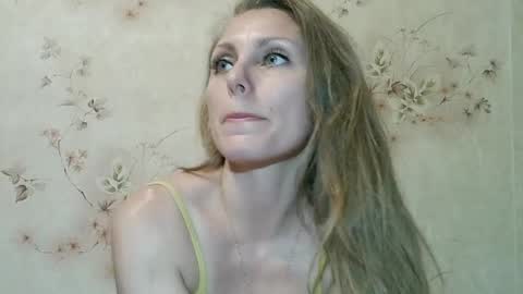 roxyfox18x01 online show from 07-07-26, 08:13