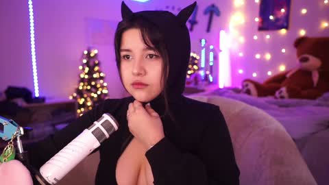 Snapshot of roxysuh chatting on 12-06-24, 08:26 roxysuh online show from 12-06-24, 08:26