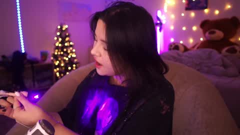 Snapshot of roxysuh chatting on 12-10-24, 09:33 roxysuh online show from 12-10-24, 09:33