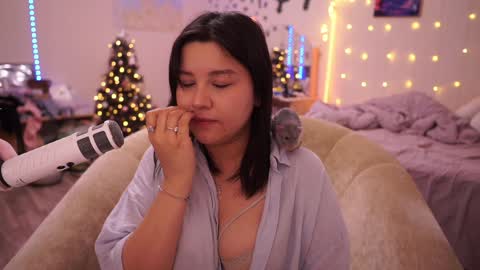 Snapshot of roxysuh chatting on 01-27-25, 08:51 roxysuh online show from 01-27-25, 08:51