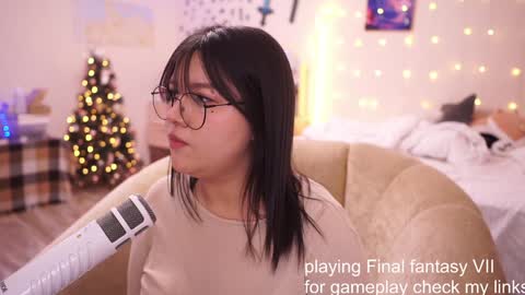 Snapshot of roxysuh chatting on 02-06-25, 10:15 roxysuh online show from 02-06-25, 10:15