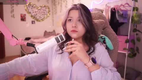 roxysuh online show from 12-04-25, 08:56