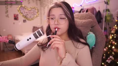 roxysuh online show from 12-18-25, 07:14