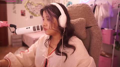 Snapshot of roxysuh chatting on 06-20-26, 12:08 roxysuh online show from 06-20-26, 12:08