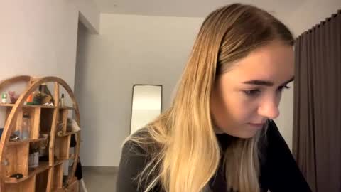 Roxy online show from 03-19-26, 10:58