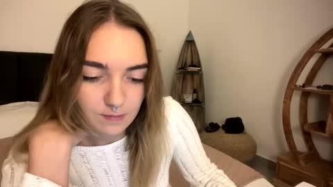 Roxy online show from 04-07-26, 01:33